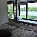 Vizparti Apartmanhaz 아파트 *