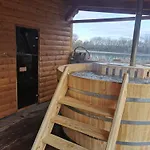 아파트 Vizparti Apartmanhaz Leányfalu