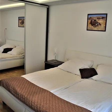 Vizparti Apartmanhaz