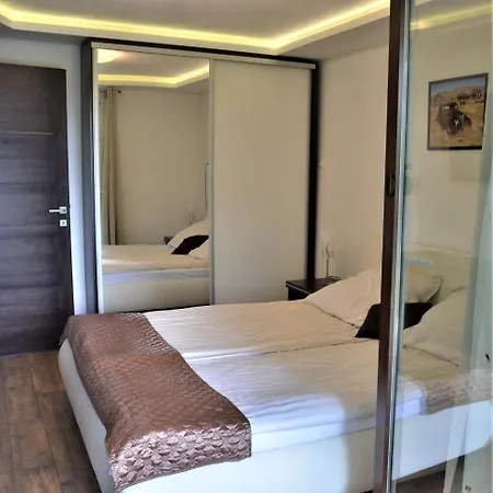 Vizparti Apartmanhaz Appartement *