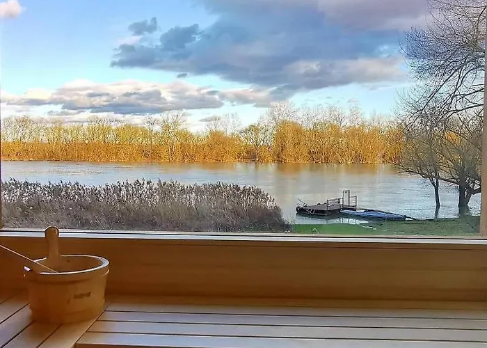 Vizparti Apartmanhaz