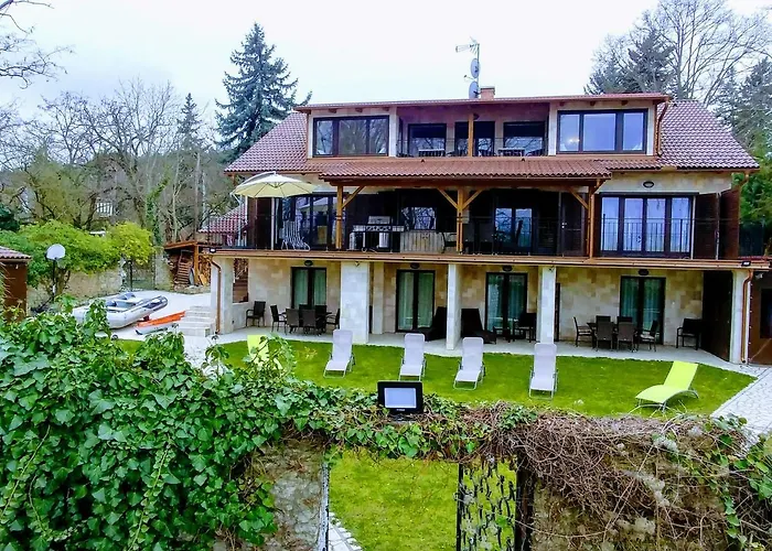 Vizparti Apartmanhaz Apartment *