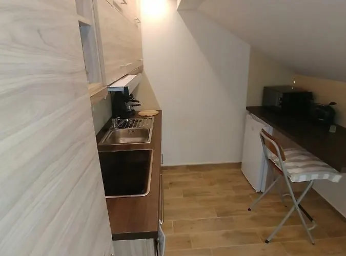 Vizparti Apartmanhaz 아파트 Leányfalu