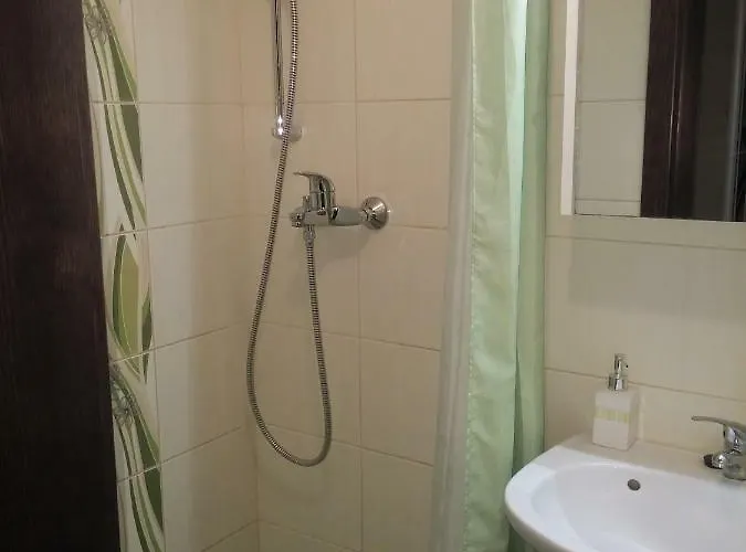 Vizparti Apartmanhaz *
