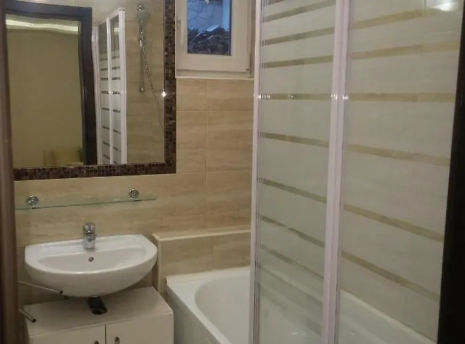 아파트 Vizparti Apartmanhaz *