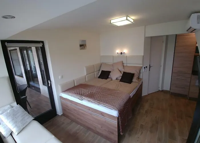 Vizparti Apartmanhaz Appartement