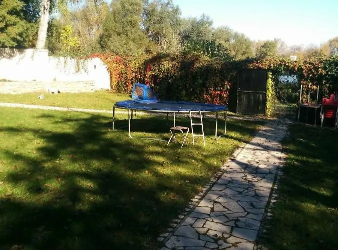 Vizparti Apartmanhaz Leanyfalu
