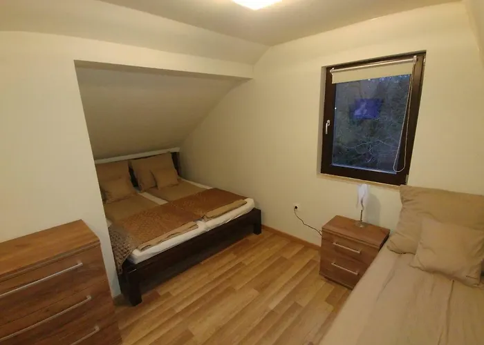Vizparti Apartmanhaz *